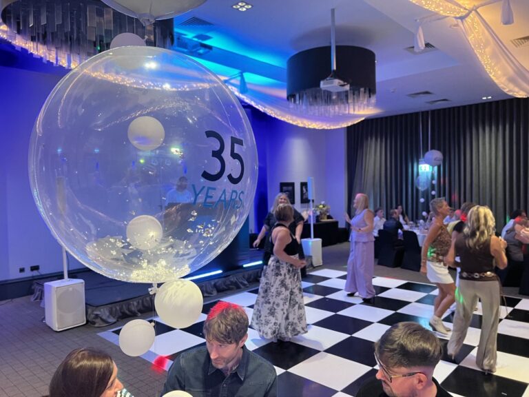 Image gallery marquee
